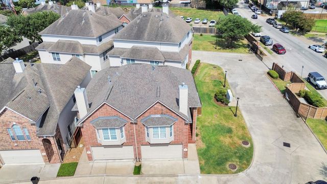 6222 Skyline Drive 26, Houston, TX 77057