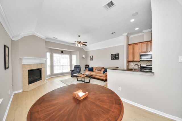 6222 Skyline Drive 26, Houston, TX 77057