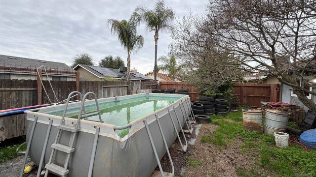 3642 W Redlands Ave, Fresno, CA 93722