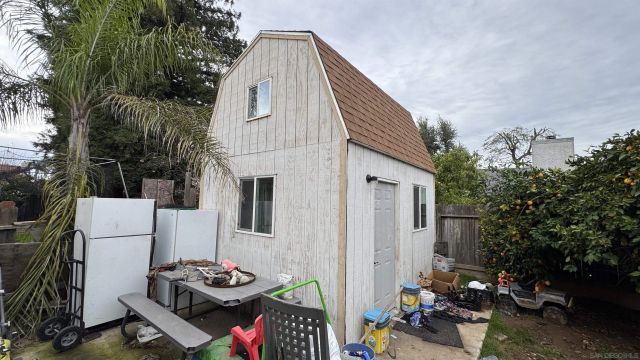 3642 W Redlands Ave, Fresno, CA 93722