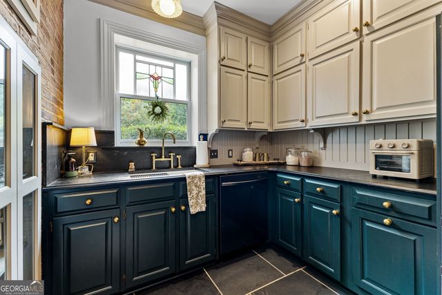 654 Cameron Mill Road, Lagrange, GA 30240