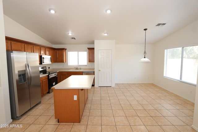 6631 S 45TH Glen, Laveen, AZ 85339