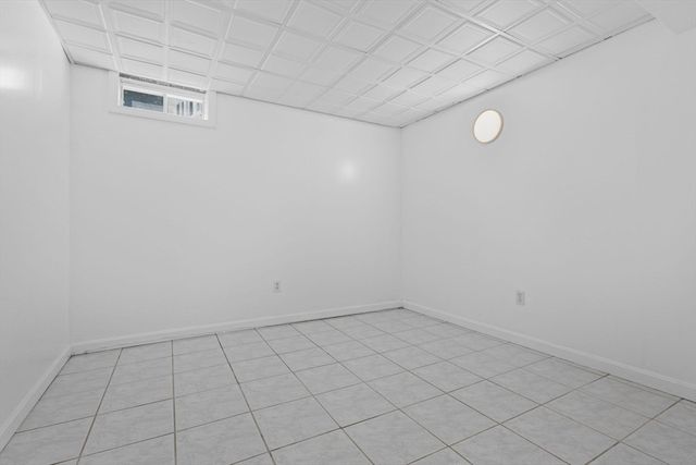 35 Grape St, Woburn, MA 01801