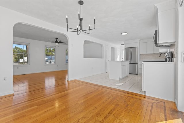 35 Grape St, Woburn, MA 01801