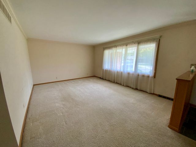 2271 Fitchome Street, Aurora, IL 60506