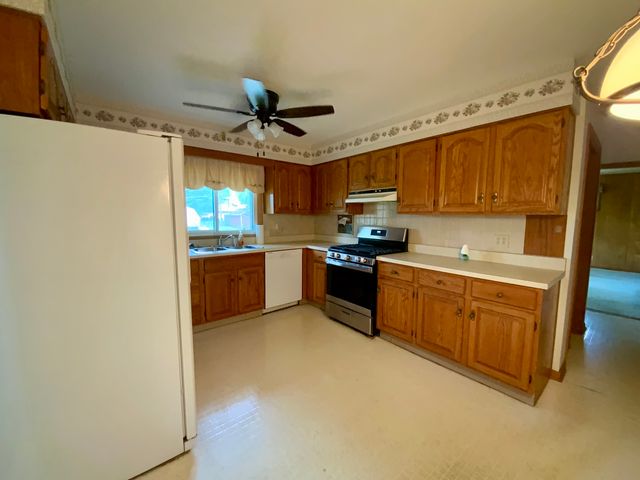 2271 Fitchome Street, Aurora, IL 60506