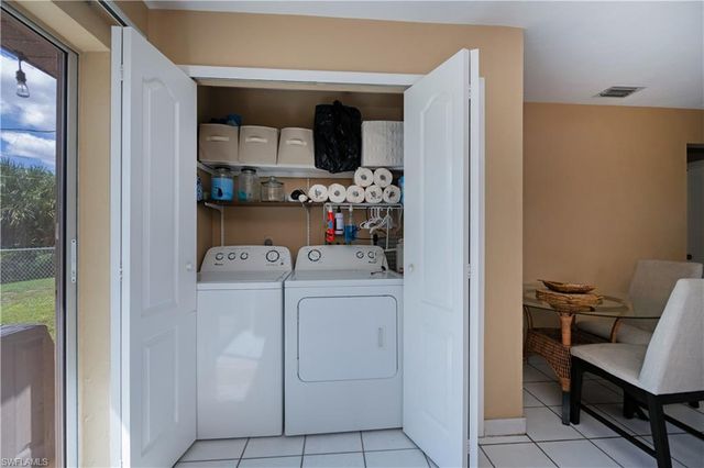 218-220 SW 47th TER, Cape Coral, FL 33914