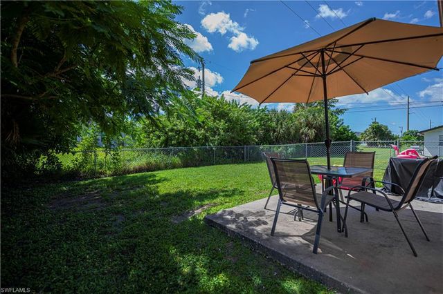 218-220 SW 47th TER, Cape Coral, FL 33914