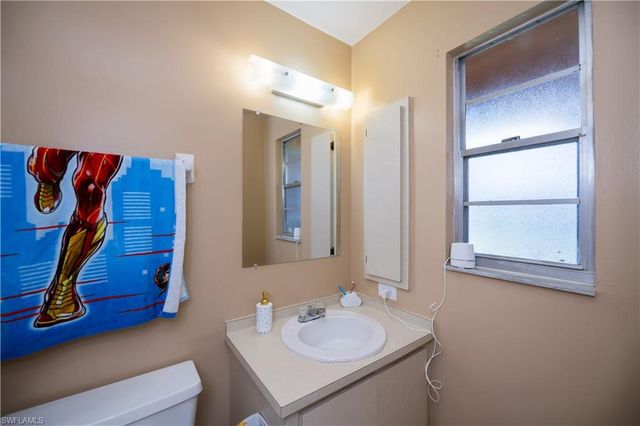 218-220 SW 47th TER, Cape Coral, FL 33914