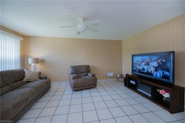 218-220 SW 47th TER, Cape Coral, FL 33914