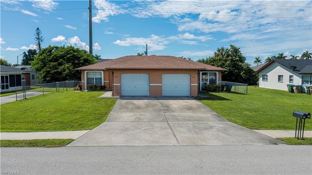 218-220 SW 47th TER, Cape Coral, FL 33914