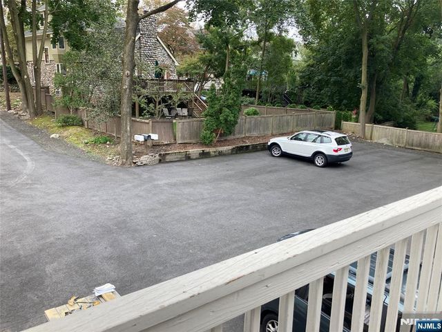 118 Doremus Avenue C, Ridgewood, NJ 07450