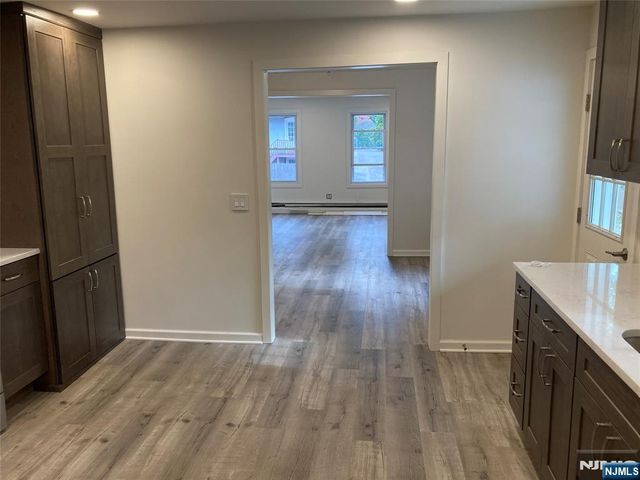 118 Doremus Avenue C, Ridgewood, NJ 07450