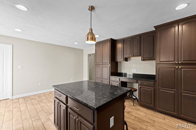 2060 Decker Road, Maryville, IL 62062