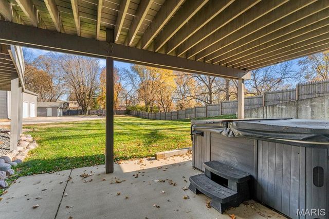 2060 Decker Road, Maryville, IL 62062