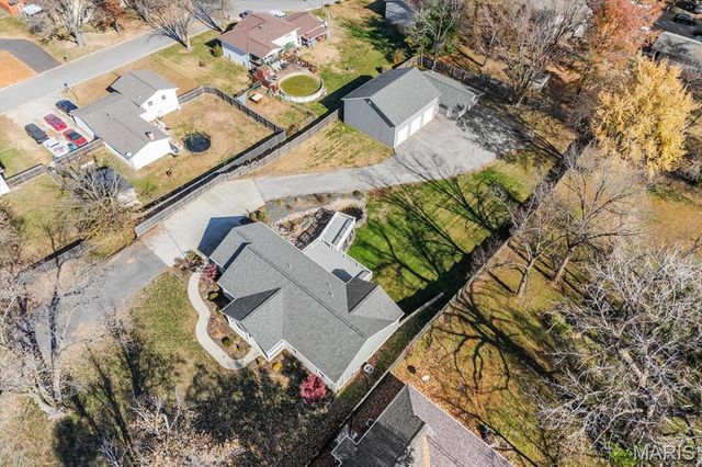 2060 Decker Road, Maryville, IL 62062