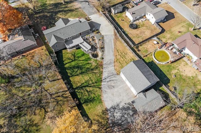 2060 Decker Road, Maryville, IL 62062