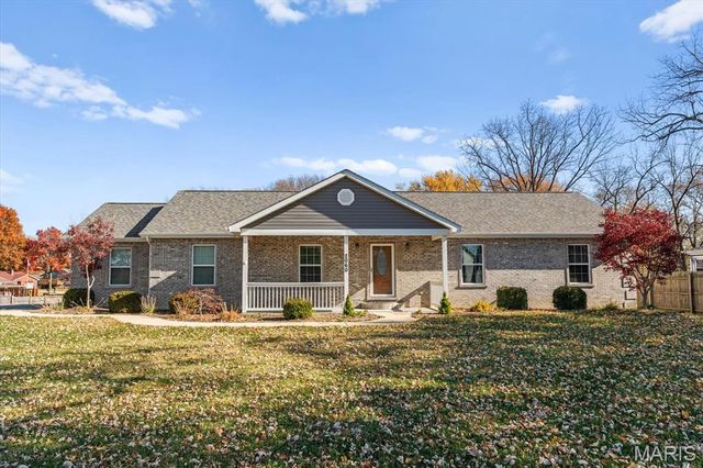 2060 Decker Road, Maryville, IL 62062