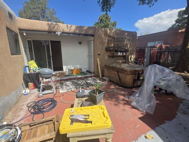 2704 Calle Cedro, Santa Fe, NM 87505