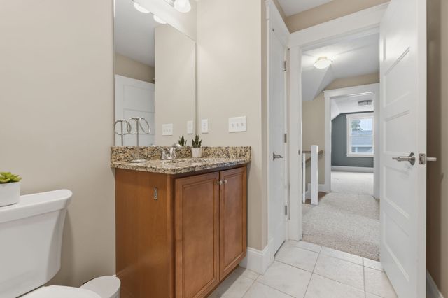 28 Follinsbee Ln 28, West Newbury, MA 01985