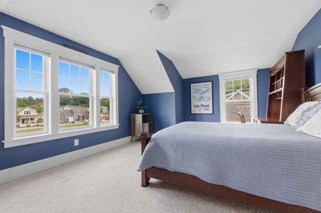 28 Follinsbee Ln 28, West Newbury, MA 01985