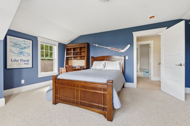 28 Follinsbee Ln 28, West Newbury, MA 01985