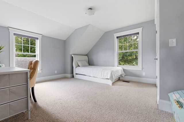 28 Follinsbee Ln 28, West Newbury, MA 01985