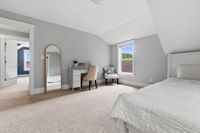 28 Follinsbee Ln 28, West Newbury, MA 01985