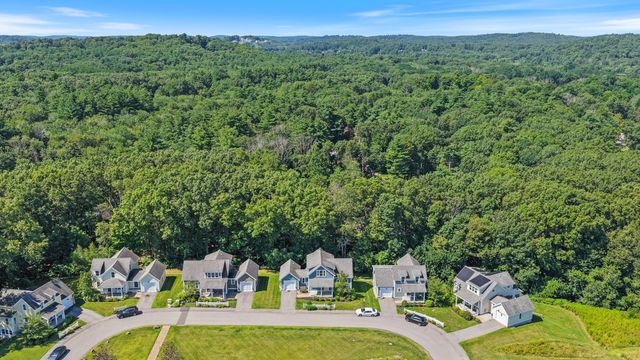 28 Follinsbee Ln 28, West Newbury, MA 01985
