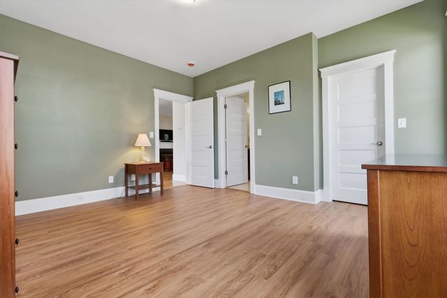 28 Follinsbee Ln 28, West Newbury, MA 01985