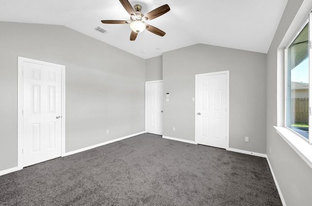 4018 Floral Way Ct, Fresno, TX 77545