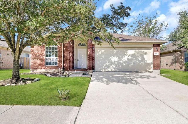 4018 Floral Way Ct, Fresno, TX 77545