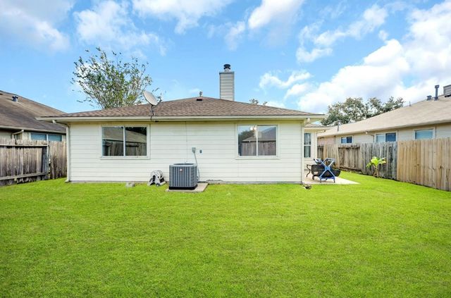 4018 Floral Way Ct, Fresno, TX 77545