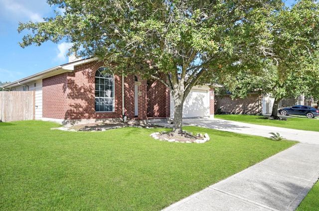 4018 Floral Way Ct, Fresno, TX 77545