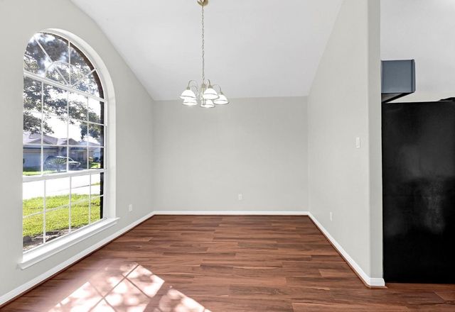 4018 Floral Way Ct, Fresno, TX 77545