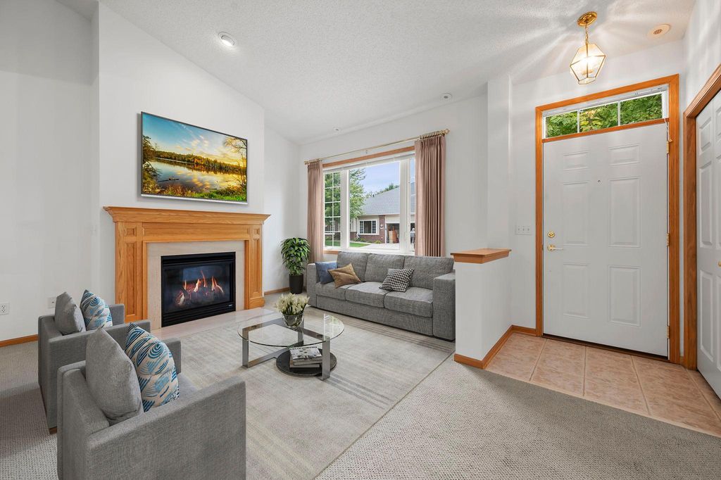 12010 Vermillion Street NE D, Blaine, MN 55449 — photo 4