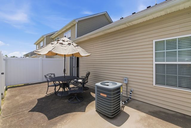 1913 Calydon Ct, Murfreesboro, TN 37128