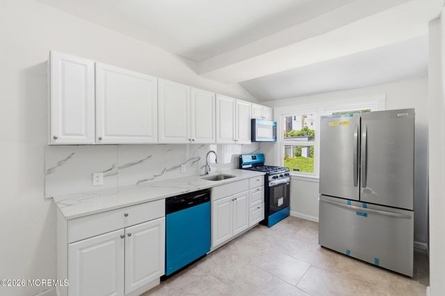 35 Grand Avenue, Newark, NJ 07102