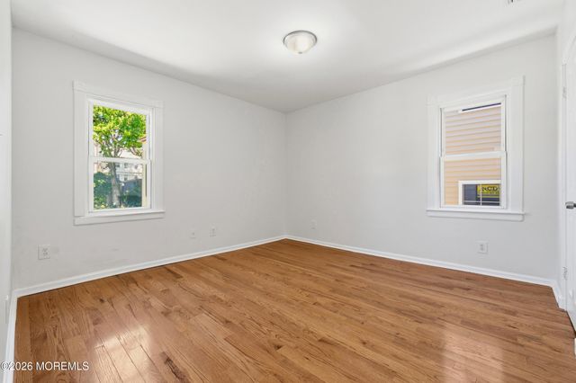 35 Grand Avenue, Newark, NJ 07102