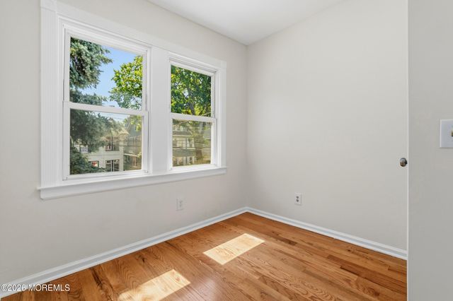 35 Grand Avenue, Newark, NJ 07102
