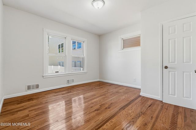 35 Grand Avenue, Newark, NJ 07102