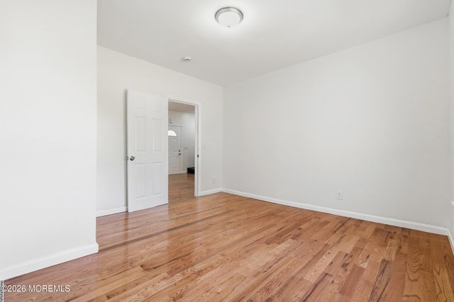 35 Grand Avenue, Newark, NJ 07102