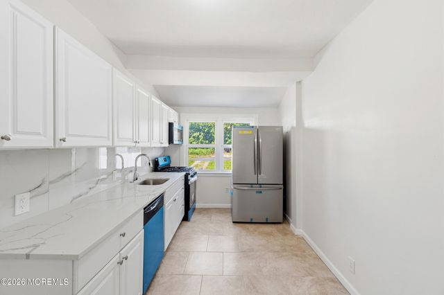 35 Grand Avenue, Newark, NJ 07102