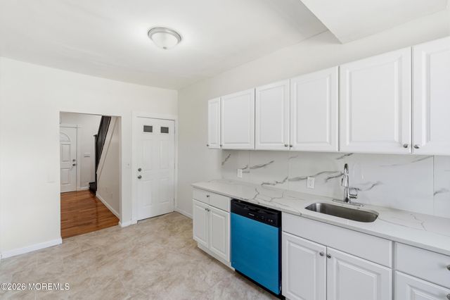 35 Grand Avenue, Newark, NJ 07102