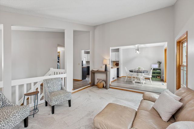 13916 York Avenue S, Burnsville, MN 55337