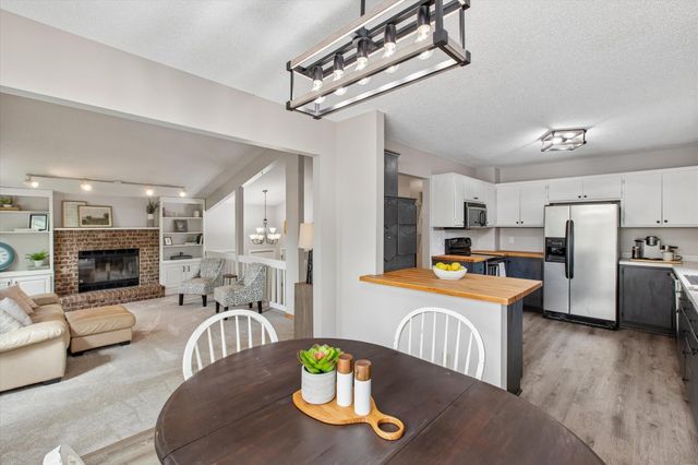 13916 York Avenue S, Burnsville, MN 55337