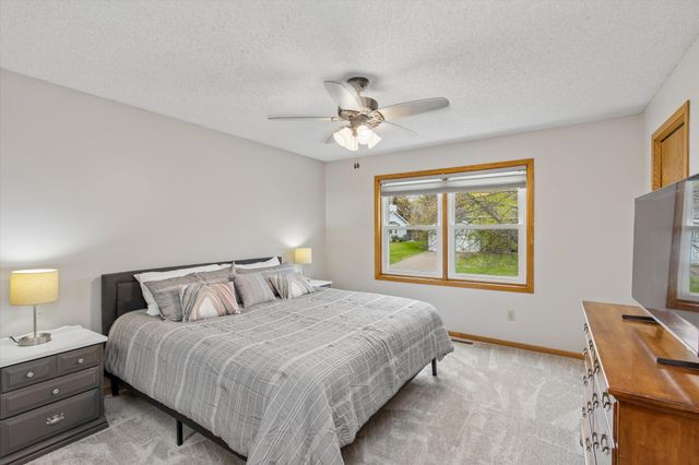 13916 York Avenue S, Burnsville, MN 55337
