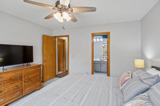 13916 York Avenue S, Burnsville, MN 55337