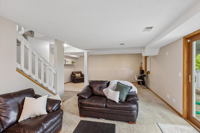 13916 York Avenue S, Burnsville, MN 55337