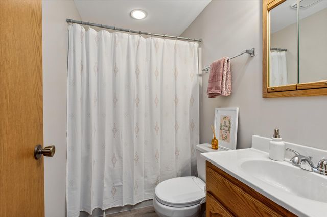 13916 York Avenue S, Burnsville, MN 55337